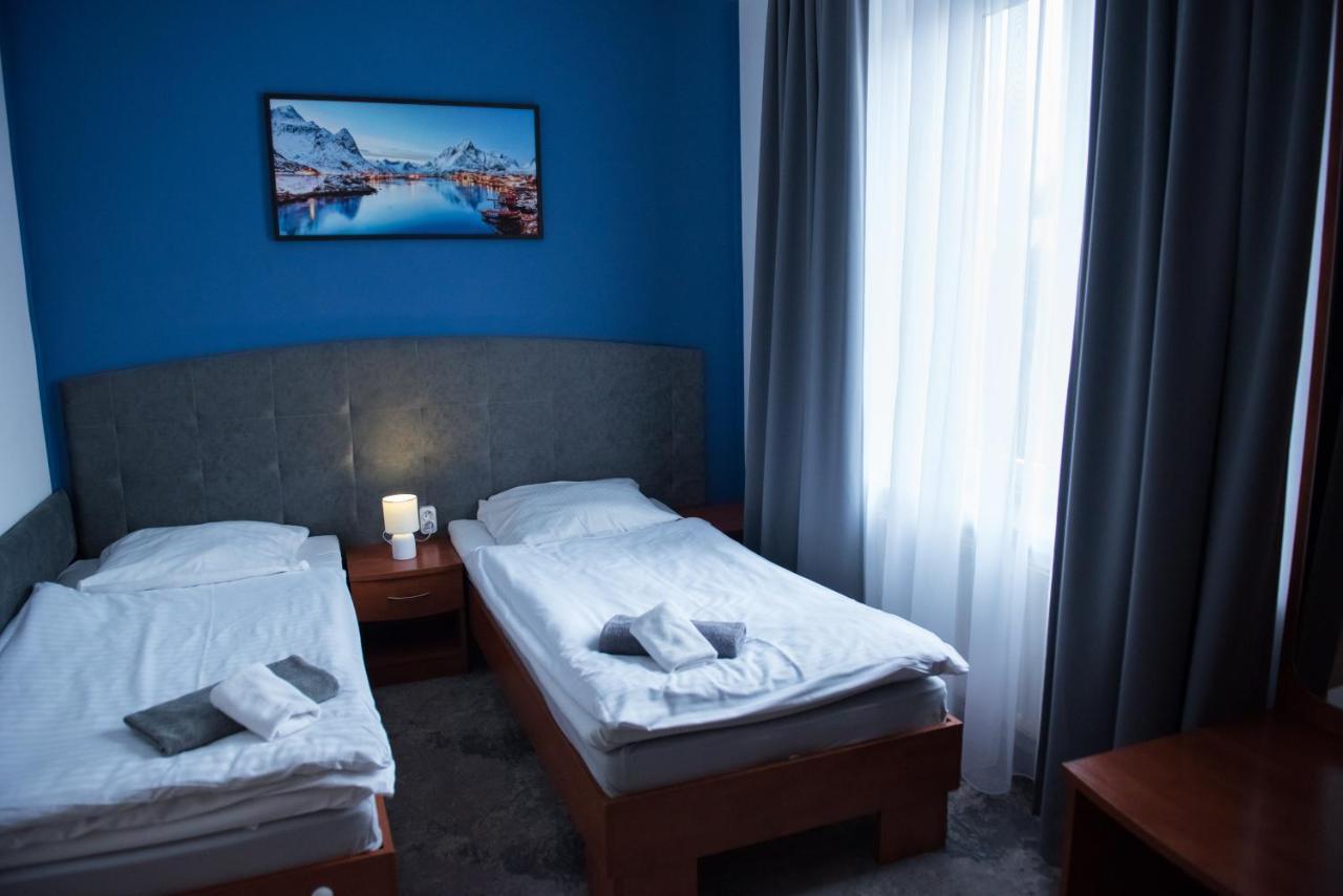 Hotel Paradiso Suchedniow Ngoại thất bức ảnh