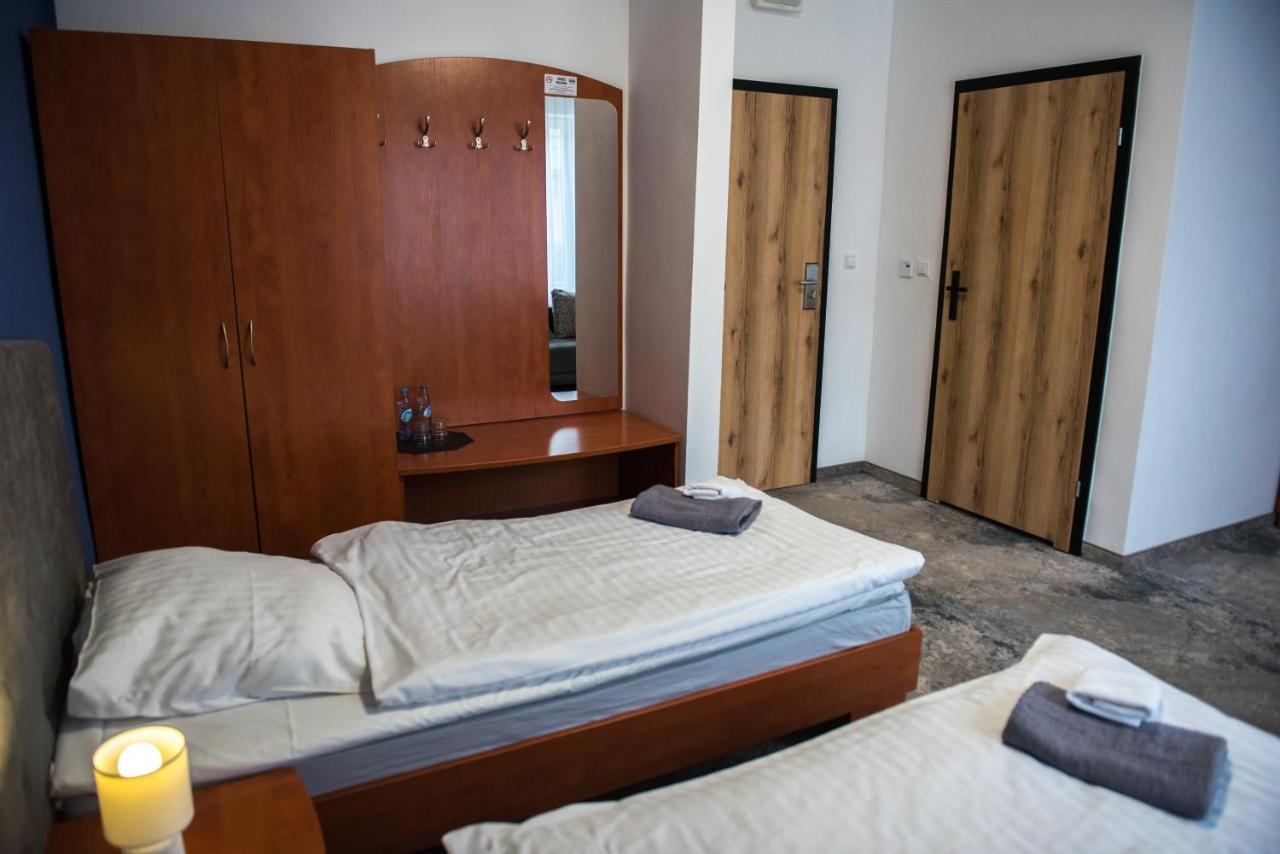 Hotel Paradiso Suchedniow Ngoại thất bức ảnh