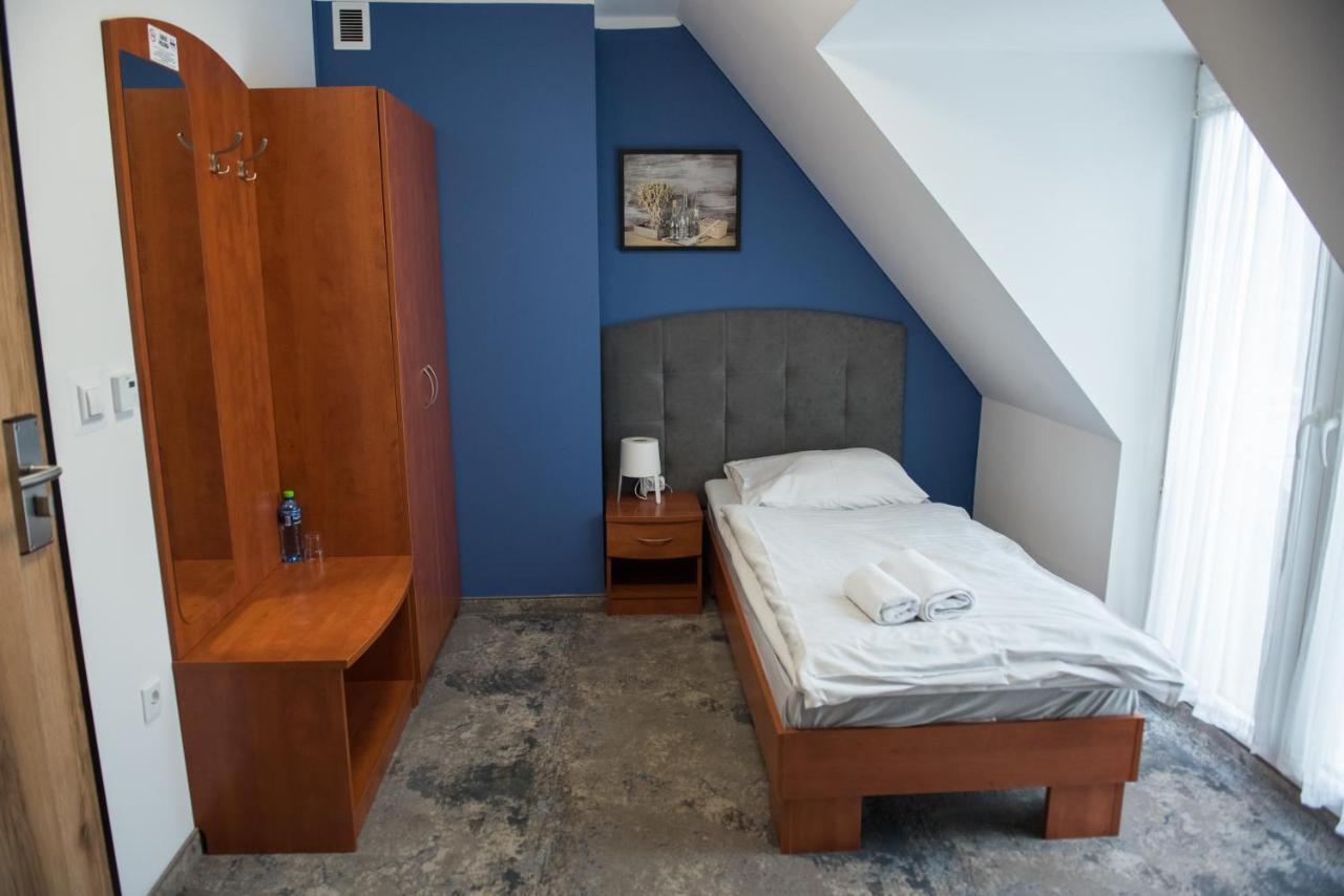 Hotel Paradiso Suchedniow Ngoại thất bức ảnh