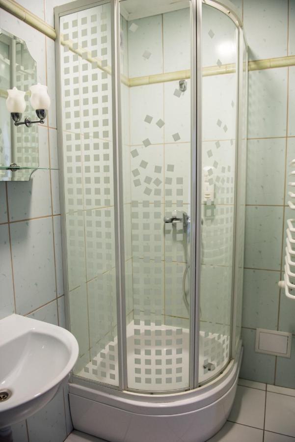 Hotel Paradiso Suchedniow Ngoại thất bức ảnh