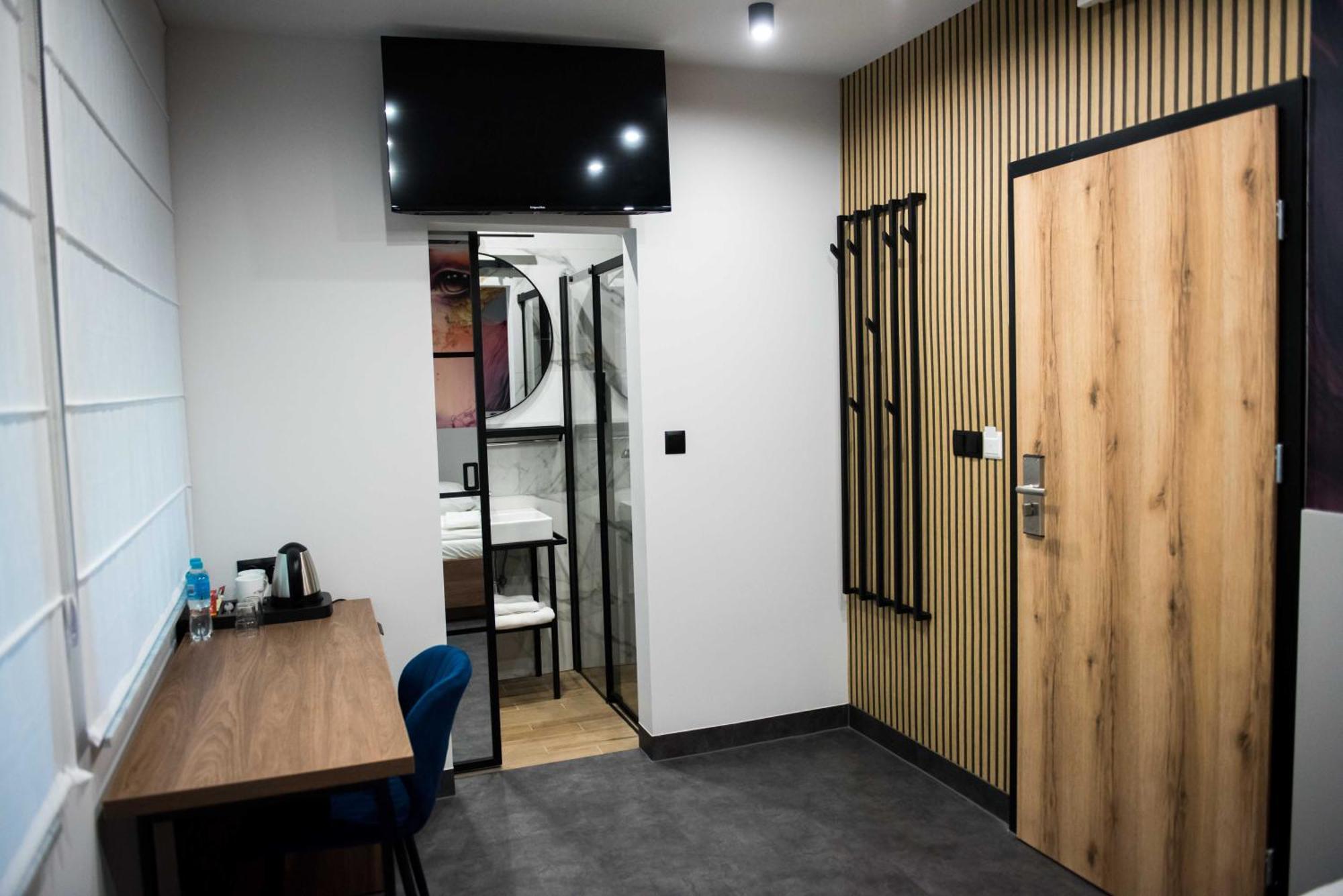 Hotel Paradiso Suchedniow Ngoại thất bức ảnh